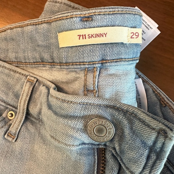 Levi’s 711 skinny jeans. 2 pairs. - Picture 3 of 3